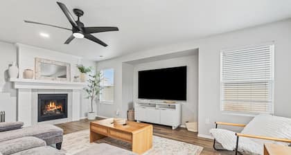 The Nampa Retreat with 5BR&2BA