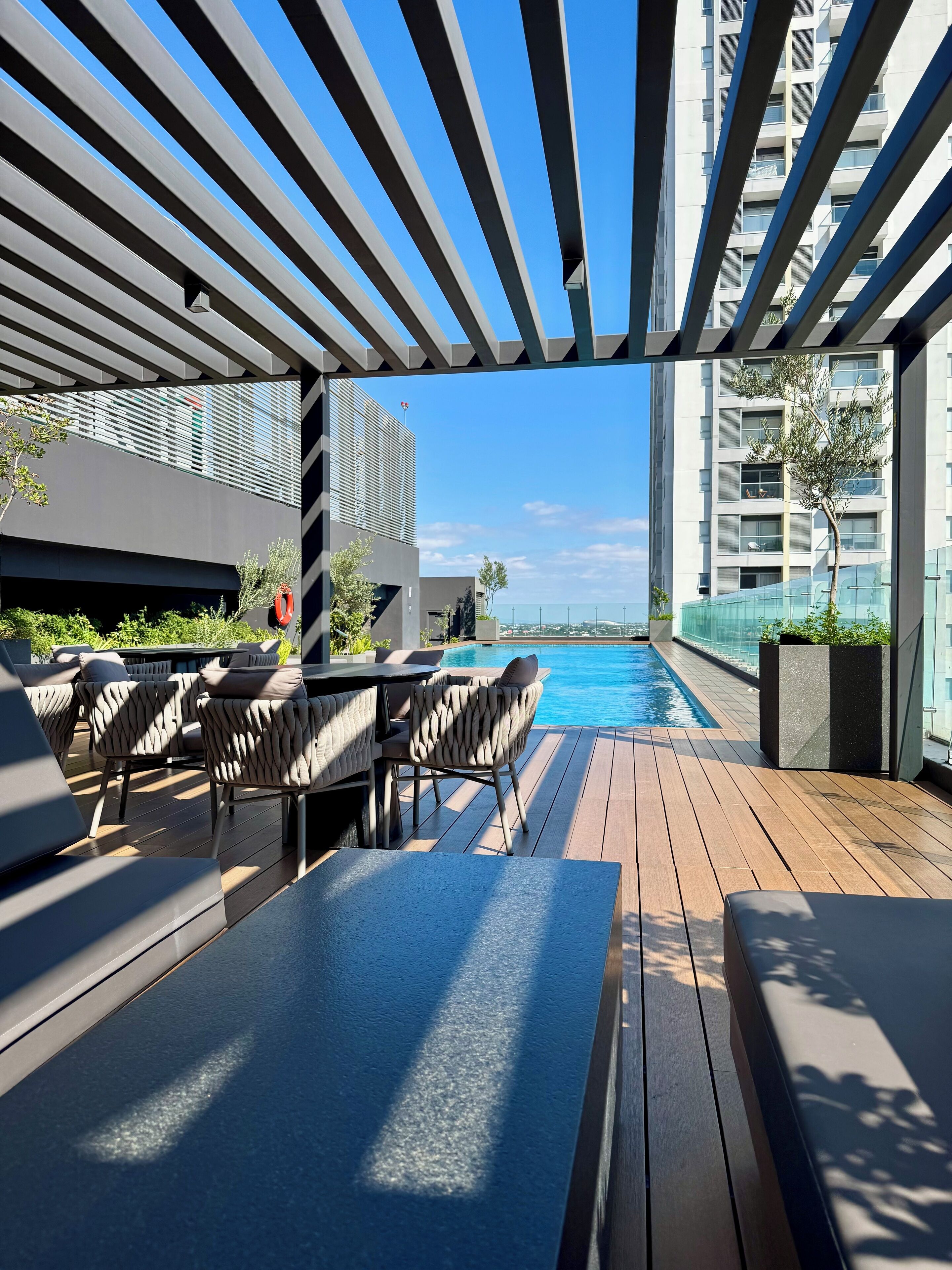 屋外ダイニングエ  リア