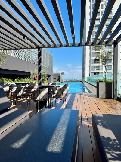 Modern Apartment Pool & Gym by Paseo Santa Lucía