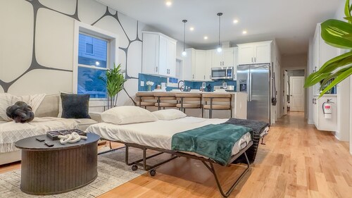 Pristine Pad, Sleep 9, Free driveway park, 20%OFF