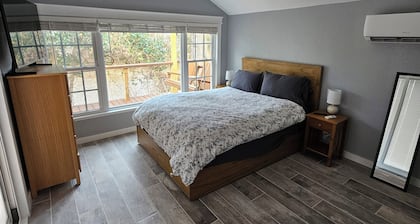 River Views from Bed bungalow in serene Greenville