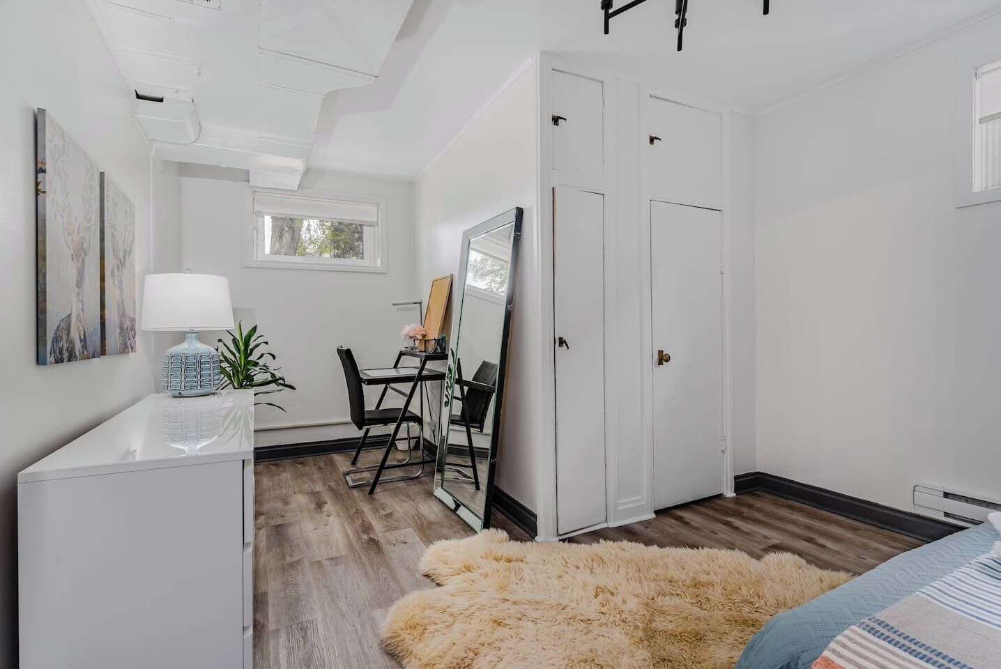 1 habitación, escritorio, tabla de planchar con plancha y wifi gratis 