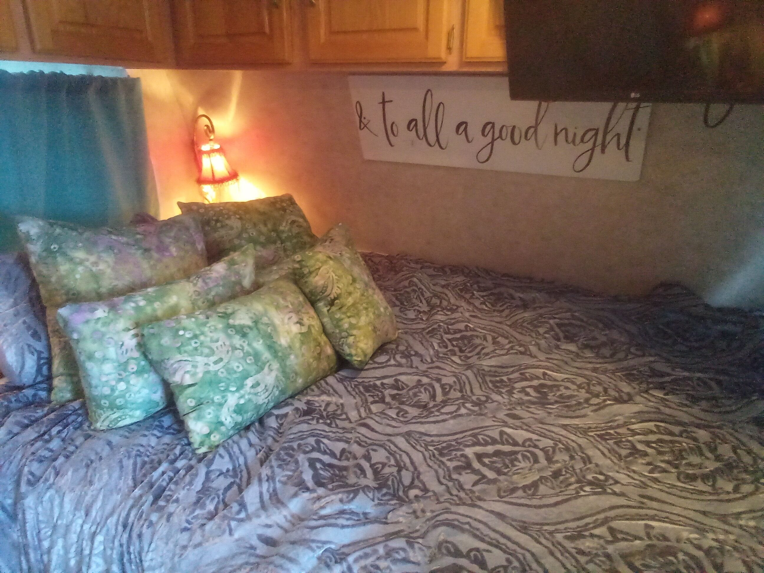 Internet, bed sheets