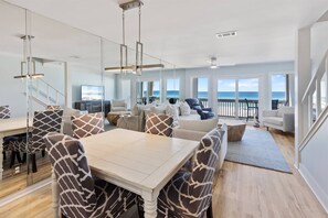 Interior - Beautiful 2-bedroom condo with AC in Panama City Beach (Panama City Beach)