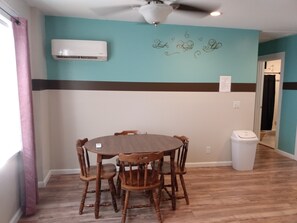 Dining - Cozy 2-bedroom house in Cuba, MO. (Cuba)