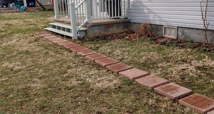 Cozy 2-bedroom house in Cuba, MO.