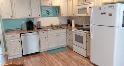 Cozy 2-bedroom house in Cuba, MO.