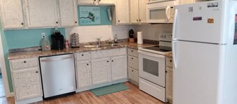 Cozy 2-bedroom house in Cuba, MO.