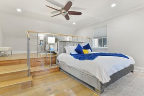 4 Schlafzimmer, Schreibtisch, Bügeleisen/Bügelbrett, kostenloses WLAN