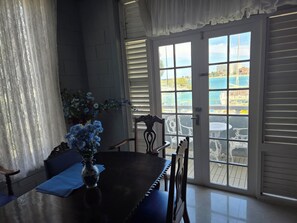 Dining - Ocho Rios Central Seaview Walkabout (Ocho Rios)