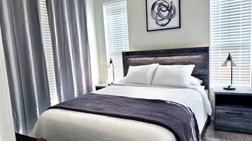 4 sovrum, skrivbord, strykjärn/strykbräda och gratis wi-fi