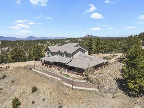 Exterior - Lux Hilltop Retreat • Swim Spa • Sauna • Gated • Game Room • Fireplace (Florissant)