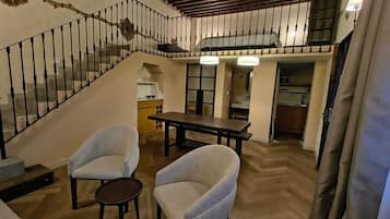 Habitación superior | Caja fuerte, cortinas opacas, sistema de insonorización