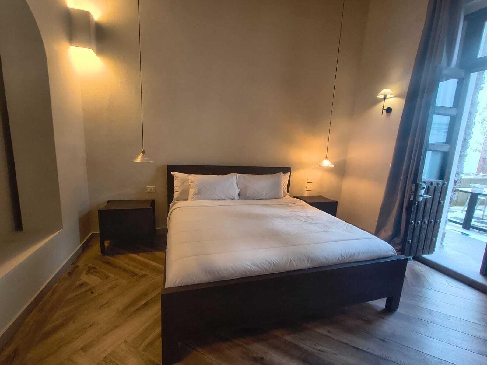 Standard Room, 1 King Bed | Egyptian cotton sheets, premium bedding, down duvets