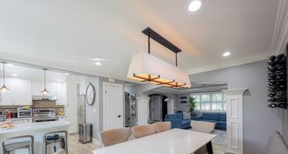 Modern, Luxury & Cozy 3 Beds/ 2 Baths Home in Evergreen