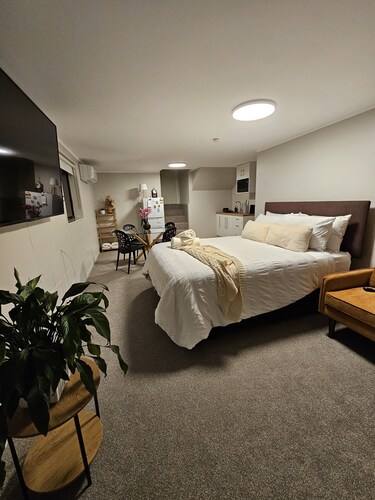 Guest Suite,Sleeps 4