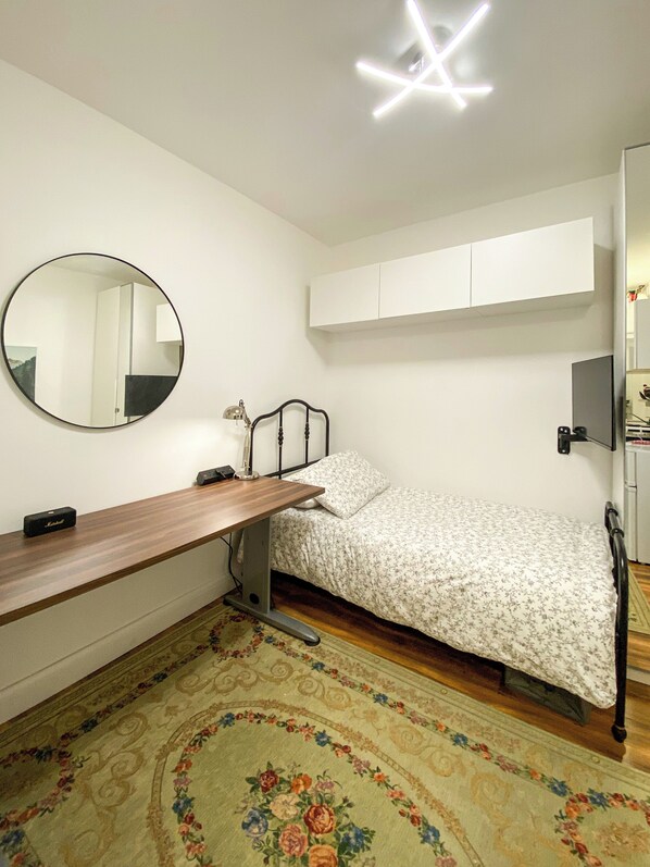 Iron/ironing board, internet