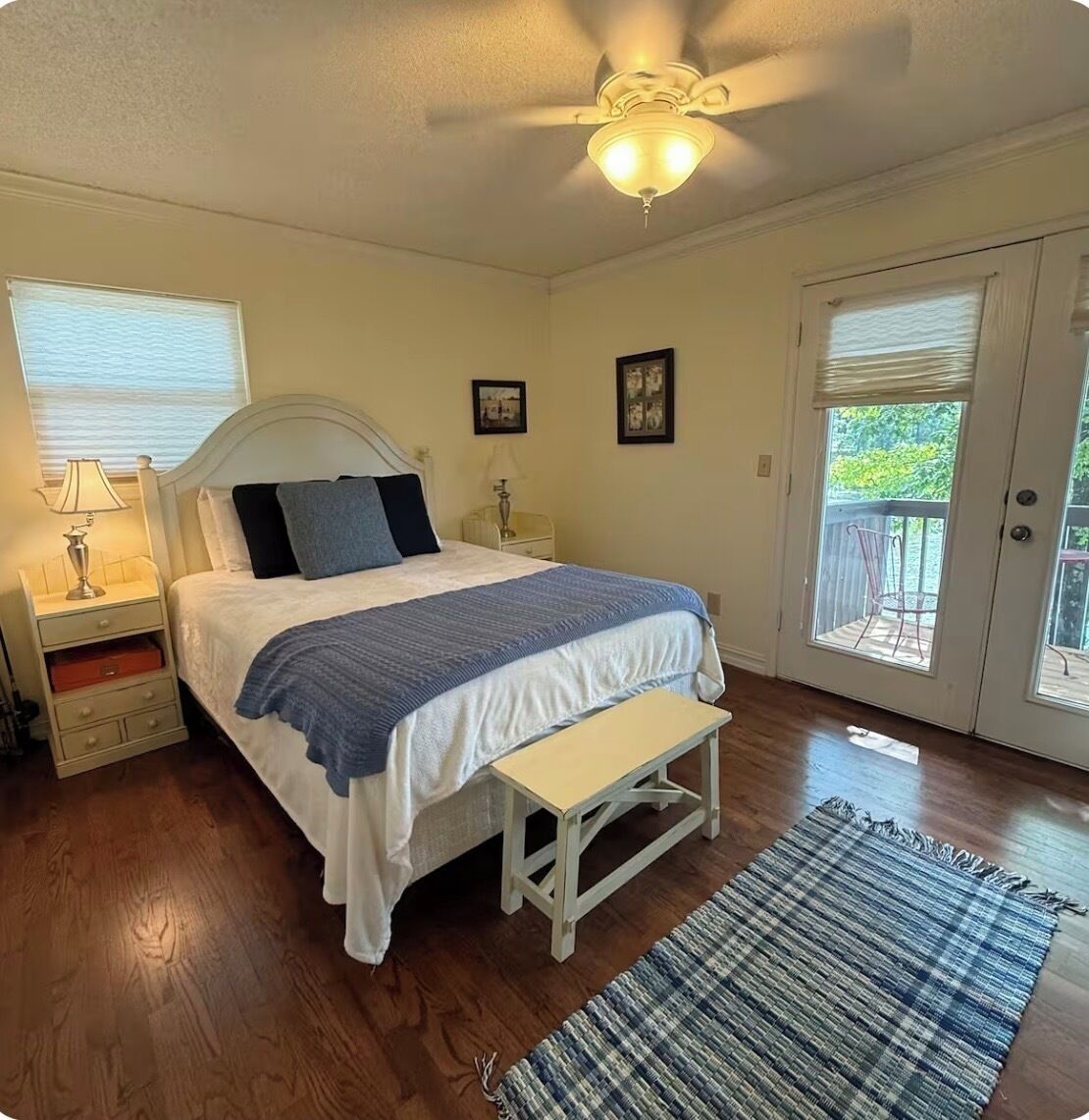 6 bedrooms, free WiFi, bed sheets