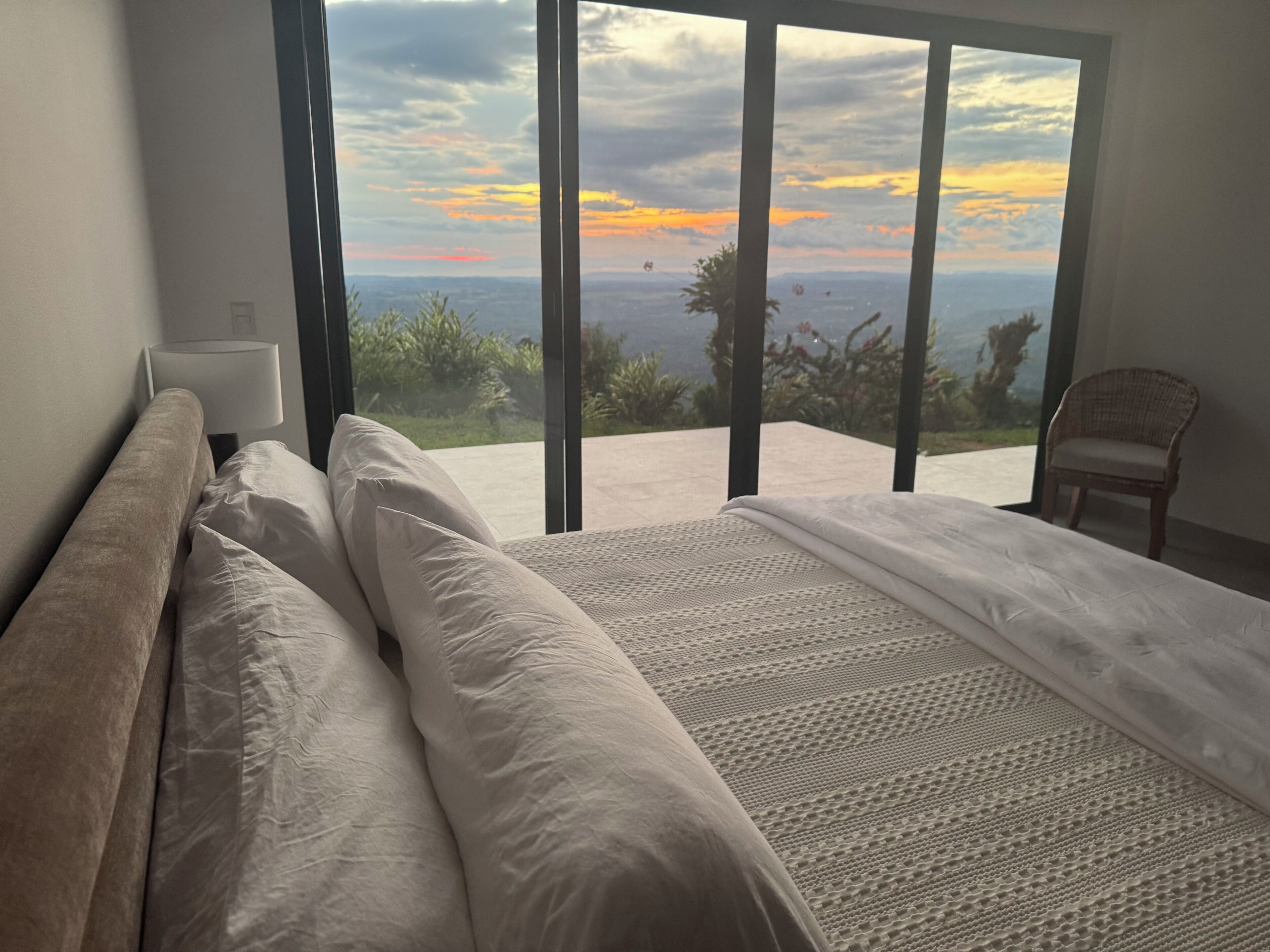 4 bedrooms, desk, iron/ironing board, free WiFi