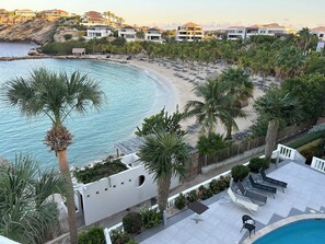 Pool - 2-bedroom apartment in Blue Bay Resort (Willemstad)