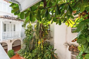 Property grounds - 2BR Walled City Family Apartment (Cartagena de Indias)