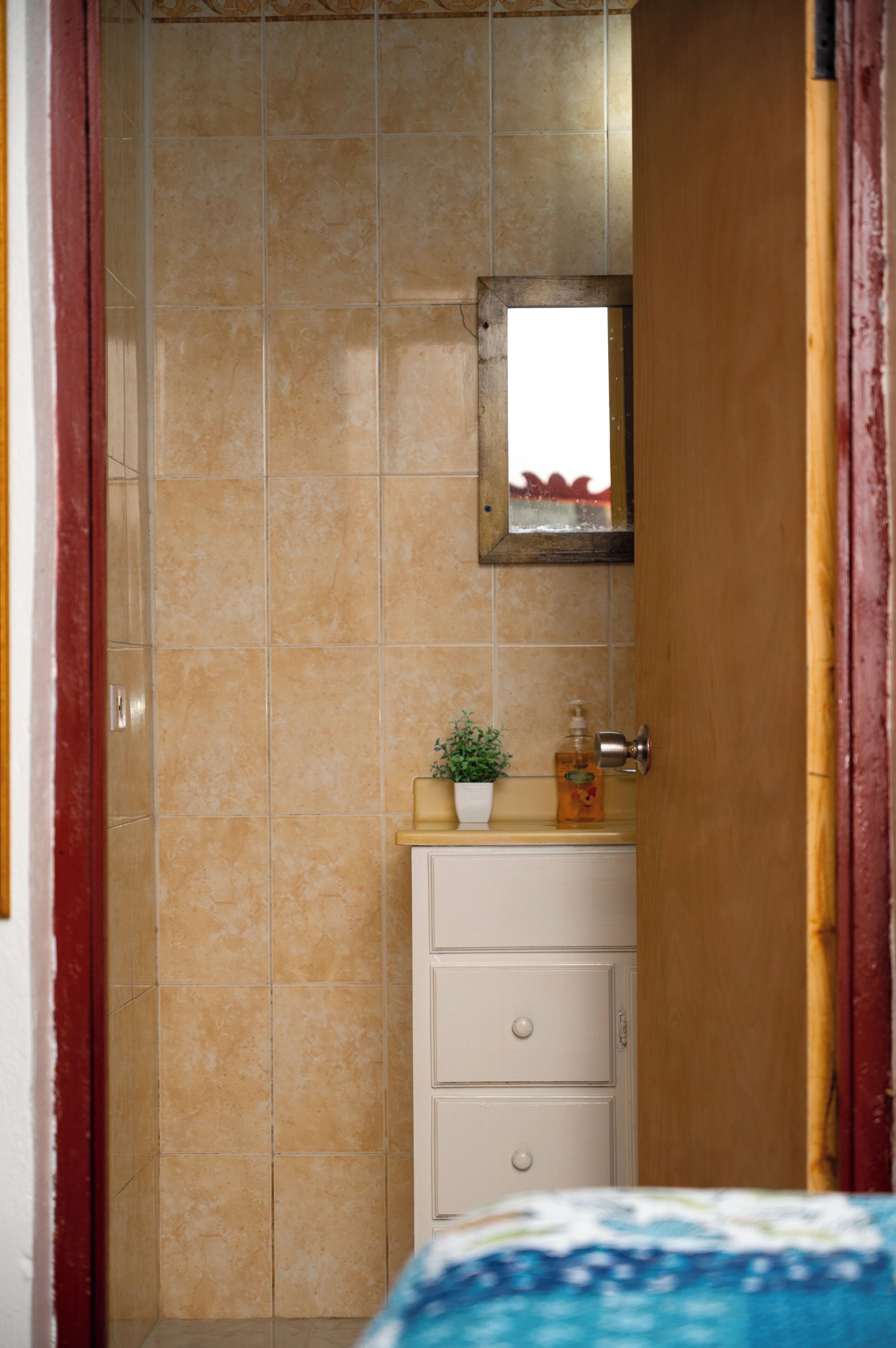 Hårtork, handdukar, tvål och toalettpapper