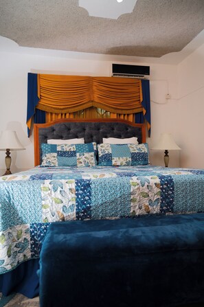 4 bedrooms, iron/ironing board, free WiFi, bed sheets