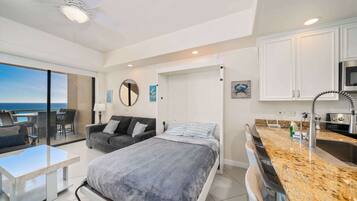 Een kluis op de kamer, verduisterende gordijnen, geluiddichte muren