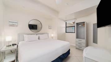 Caja de seguridad en la habitación, cortinas blackout y insonorización