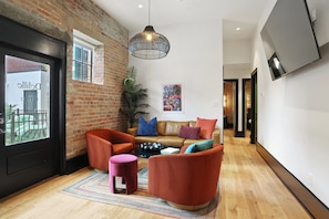 Luxury Apartment, 4 Bedrooms, Kitchen | Interior - The Gisele - 4BR 3BA for 8 with Pool (New Orleans)