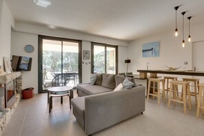 Living area - Near the lake, 3 bedroom vacation villa (HOSSEGOR)