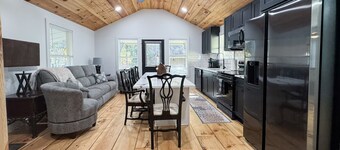 Chattahoochee Bungalow downtown helen