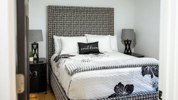 2 chambres, fer et planche à repasser, Wi-Fi gratuit, draps fournis