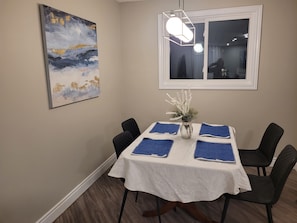 Dining - Cozy Condo Townhome (Kitchener)