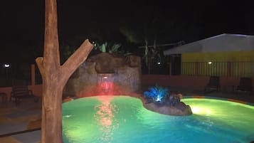 Utomhuspool