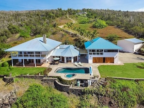 Exterior - Kona Oceanview Villa - Luxury Group House with Pool, Hot Tub, and Coastline View (Captain Cook)