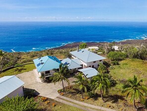 Exterior - Kona Ocean Villa with Pool, Hot Tub (Captain Cook)