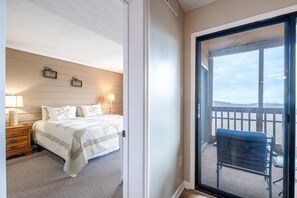 Free WiFi, bed sheets - Mountain Top Retreat - Scenic Sips, Movies & Resort Swims Near Ober Mountain (Gatlinburg)