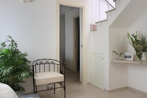 Interior - Prickly Pear Suite (Monopoli)