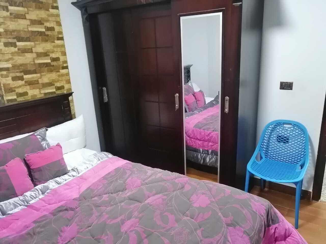 Fer et planche à repasser, Wi-Fi gratuit, draps fournis