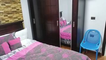 Fer et planche Ă repasser, Wi-Fi gratuit, draps fournis