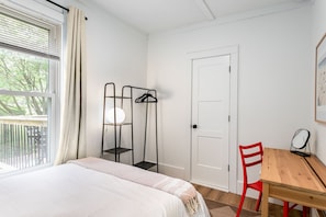 2 bedrooms, desk, iron/ironing board, travel crib