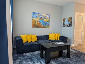 Smart TV, fireplace - King Bed Retreat | Elevated Stay | Near Airport (Jacksonville)