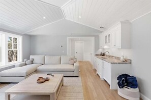 Smart TV, fireplace, table football, ping pong - Olivia's Oasis: 006-HL - Stunning New Construction with Heated Pool & Hot Tub in Harwich (Harwich)