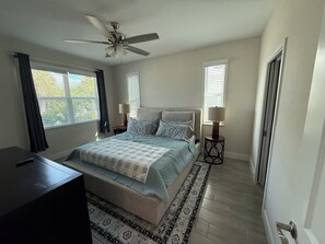 3 bedrooms, desk, iron/ironing board, WiFi