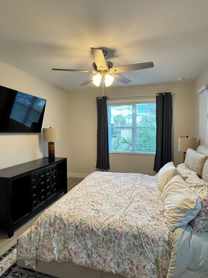3 bedrooms, desk, iron/ironing board, WiFi