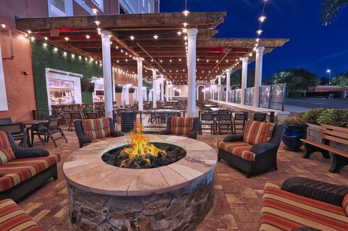 Orlando Resort Two-Bedroom Villa Near Disney Sleeps 6
