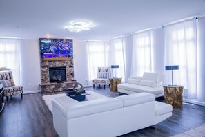 Interior - Spacious 5BR Retreat Near DC with Private Gym - Perfect for Group Getaway (Glenn Dale)