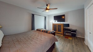 2 bedrooms, iron/ironing board, free WiFi, bed sheets - Ground floor | 1min to Shuttle | Master ensuite | Snowfire 101A 2 (Angel Fire)