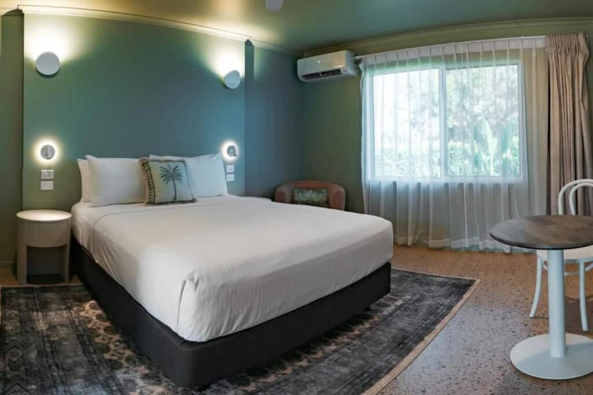 ห้องสแตนดาร์ด, เตียงควีนไซส์ 1 เตียง | เครื่องนอนระดับพรีเมียม, เตารีด/โต๊ะรีดผ้า, Wi-Fi ฟรี, ผ้าปูที่นอน